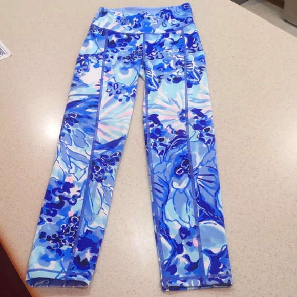 Lilly Pulitzer Luxletic Catch n Keep Leggings size Xtra, Xtra small EUC - Picture 2 of 15